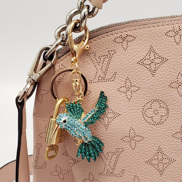 Authentic Louis Vuitton Gold Lock & Key with Unbranded Bird Charm 090925 - Picture 2 of 7